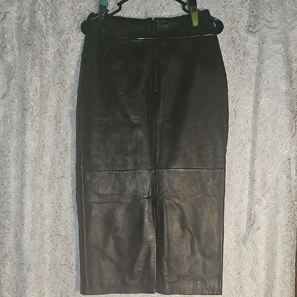 Casual Corner Black Leather Pencil Skirt - Picture 3 of 3